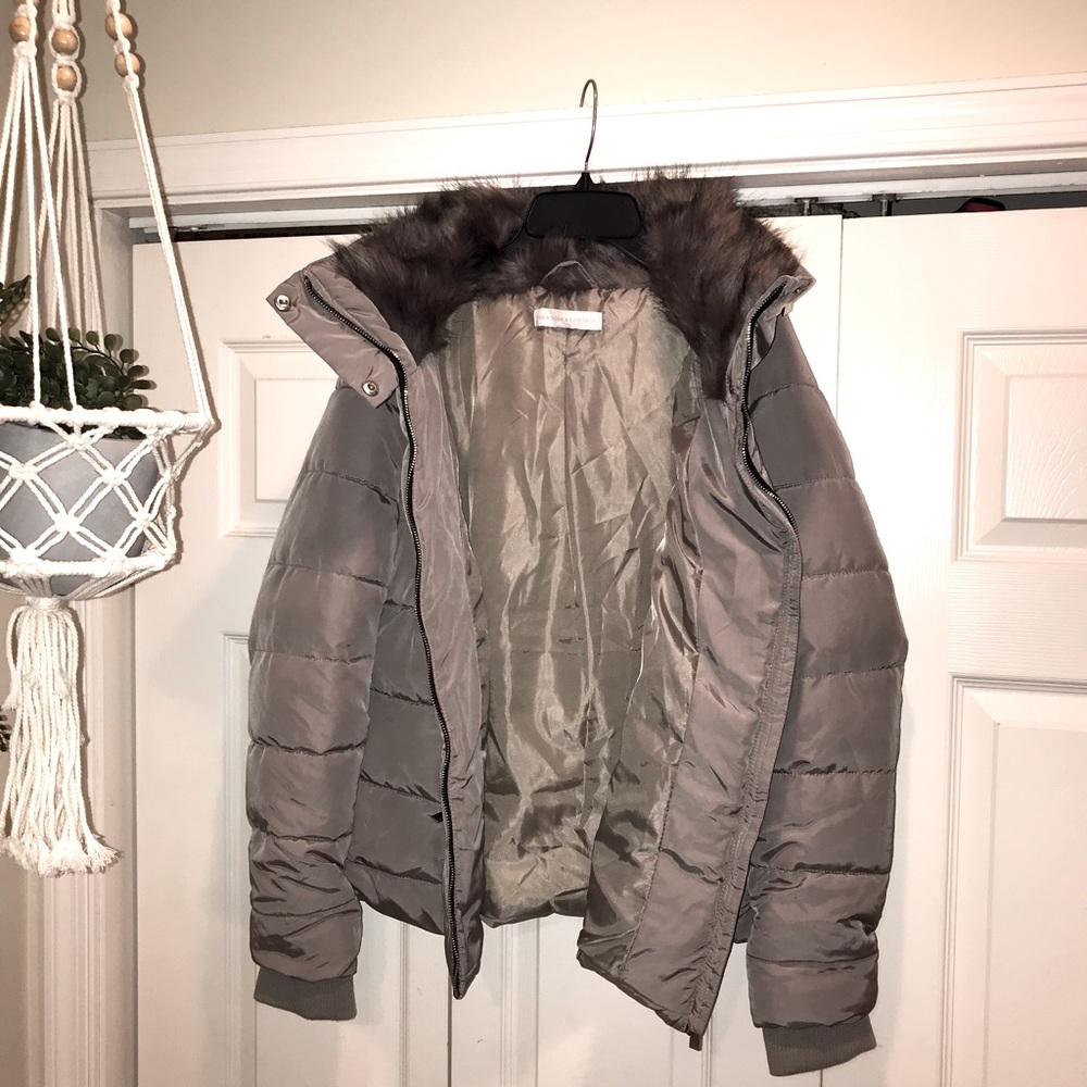 New York & Co gray winter coat with fur NWOT